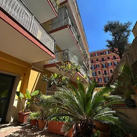 Renza House Chiaia Daire *