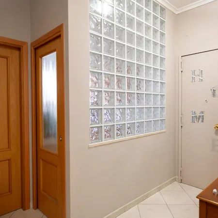 Renza House Chiaia Apartmán *