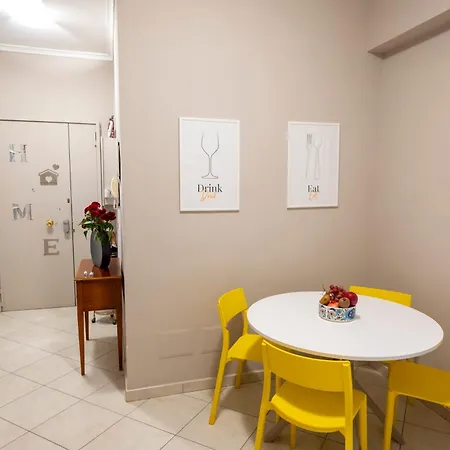 Renza House Chiaia Daire *