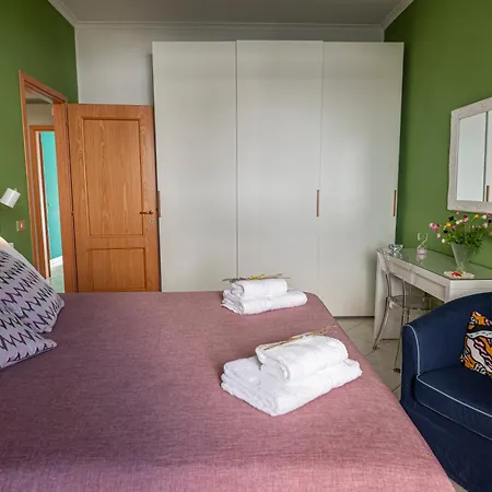 Renza House Chiaia Napoli