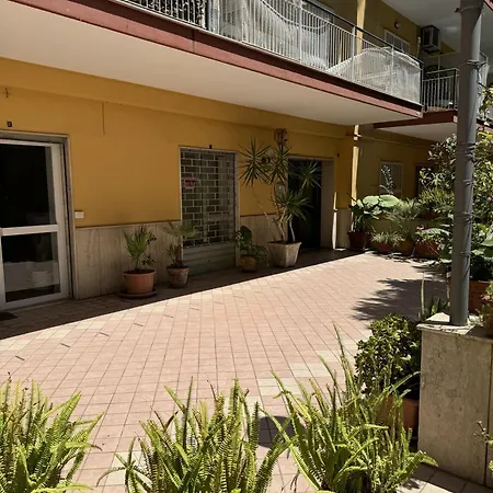 Renza House Chiaia Apartmán Neapol